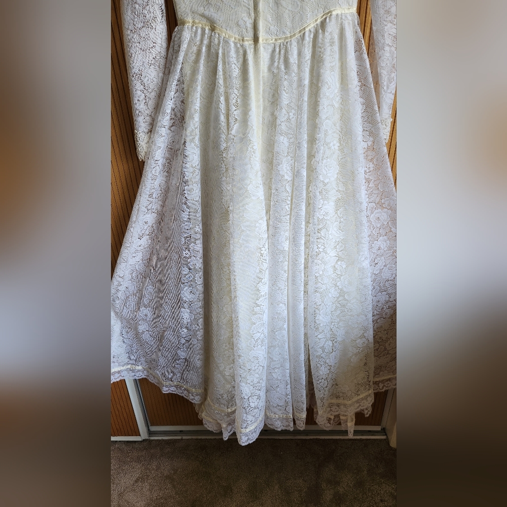 Authentic 1970's Gunne Sax dress from the Romantic Renaissance Bridal Collection - Picture 10 of 11